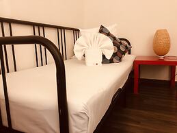 INSIDE FIVE City Apartments