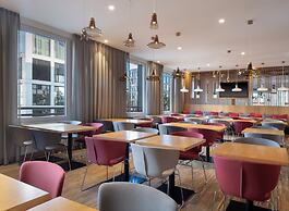 Holiday Inn Express Munich City West by IHG