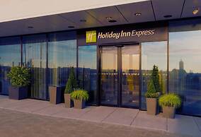 Holiday Inn Express Munich City West by IHG