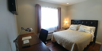 The Lion Inn & Suites