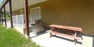 The Lion Inn & Suites