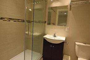 The Lion Inn & Suites