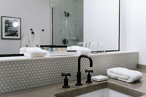Hotel Covington Cincinnati Riverfront