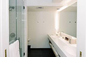 Hotel Covington Cincinnati Riverfront