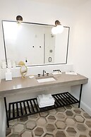 Hotel Covington Cincinnati Riverfront