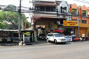 Monmuang Hotel and Residence