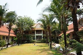 Tonwa Resort Hotel