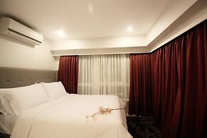 MaxStays Max Style at Fort Victoria