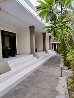 Berlian Beach Inn Kuta