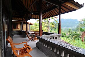 Villa Lihat Sawah