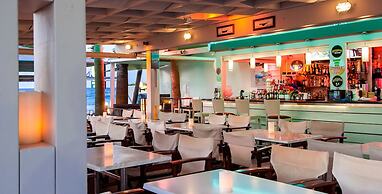 Phoenix Beach Hotel