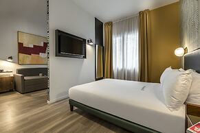 Up Hotel