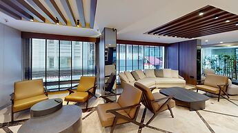 River Hotel