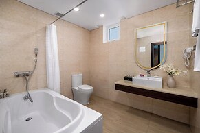 BlueSun Danang Beach Hotel