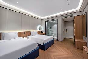 BlueSun Danang Beach Hotel