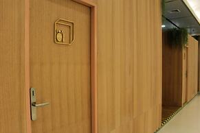 Boxtel at Suvarnabhumi Airport