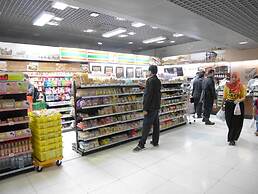 Boxtel at Suvarnabhumi Airport