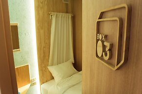 Boxtel at Suvarnabhumi Airport