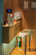 Boxtel at Suvarnabhumi Airport