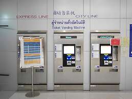 Boxtel at Suvarnabhumi Airport