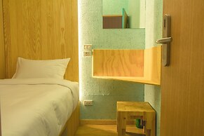 Boxtel at Suvarnabhumi Airport