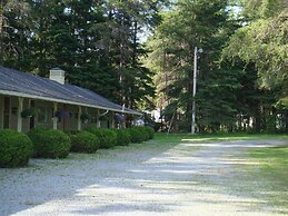 Pine cone Motel