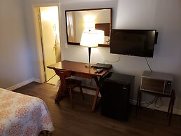 Pine cone Motel
