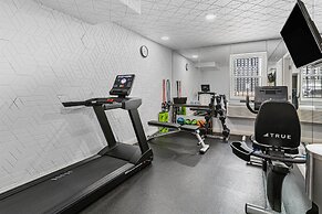 Hotel Chicago West Loop, SureStay Collection by Best Western
