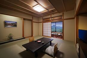 Kagaribi No Yu Ryokusuitei