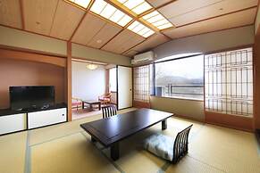 Kagaribi No Yu Ryokusuitei