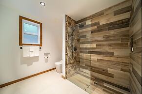 Halcyon Hot Springs Resort