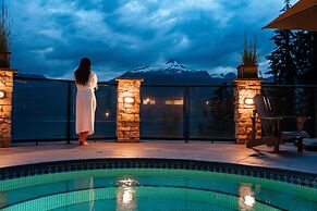 Halcyon Hot Springs Resort