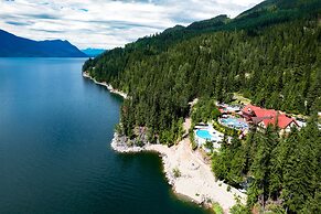 Halcyon Hot Springs Resort