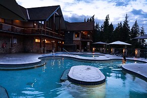Halcyon Hot Springs Resort