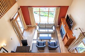 Halcyon Hot Springs Resort