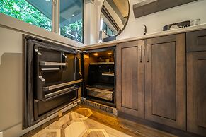 Halcyon Hot Springs Resort