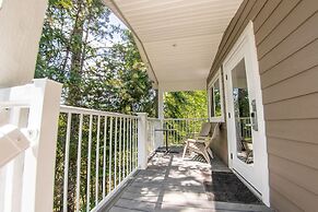 Halcyon Hot Springs Resort