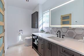 Halcyon Hot Springs Resort