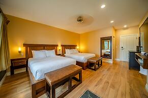 Halcyon Hot Springs Resort