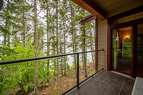 Halcyon Hot Springs Resort