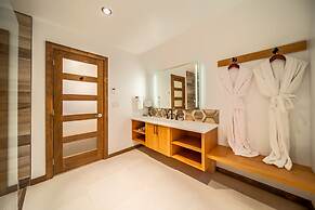 Halcyon Hot Springs Resort