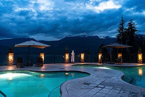 Halcyon Hot Springs Resort