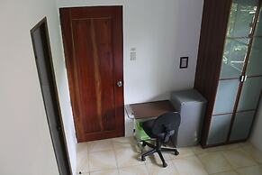 Roger's Place Gay Guesthouse - Caters to Gay Men