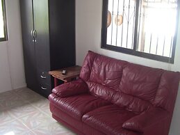 Roger's Place Gay Guesthouse - Caters to Gay Men