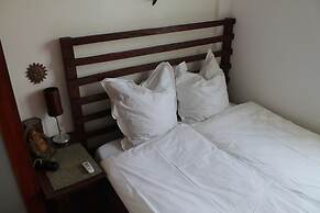 Roger's Place Gay Guesthouse - Caters to Gay Men