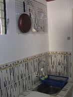 Roger's Place Gay Guesthouse - Caters to Gay Men