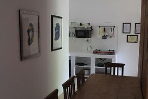 Roger's Place Gay Guesthouse - Caters to Gay Men