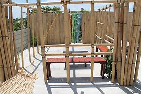 Roger's Place Gay Guesthouse - Caters to Gay Men