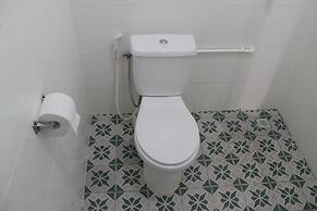 Roger's Place Gay Guesthouse - Caters to Gay Men