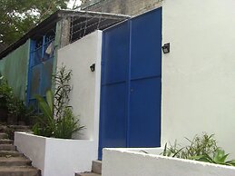 Roger's Place Gay Guesthouse - Caters to Gay Men